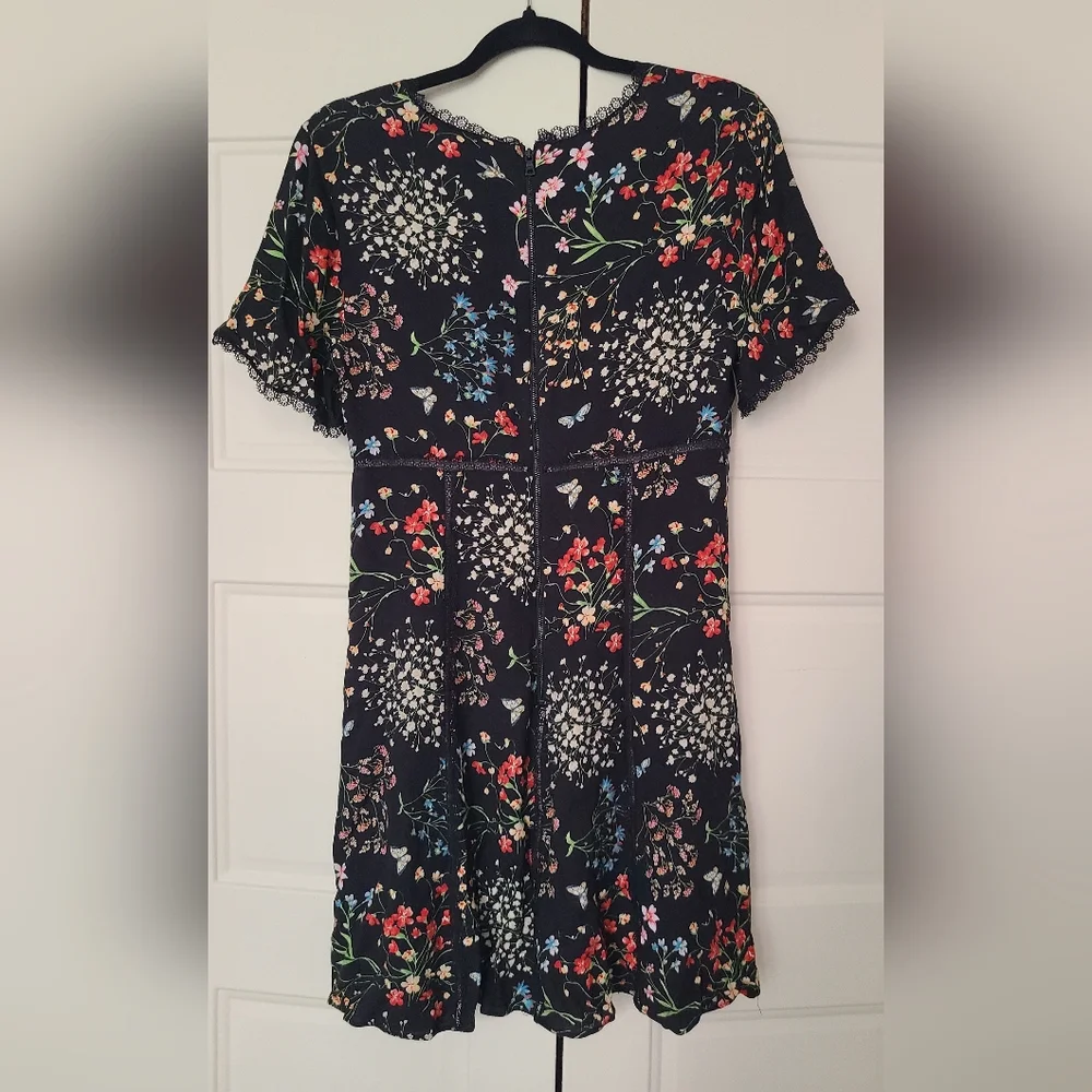 Alice + Olivia Floral Dress - Picture 2 of 4